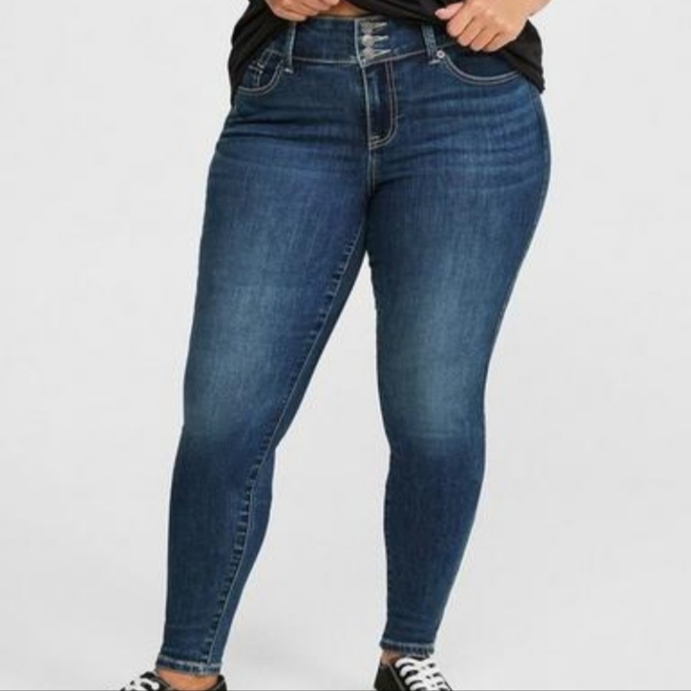 NWT Torrid High-Rise Skinny Jean